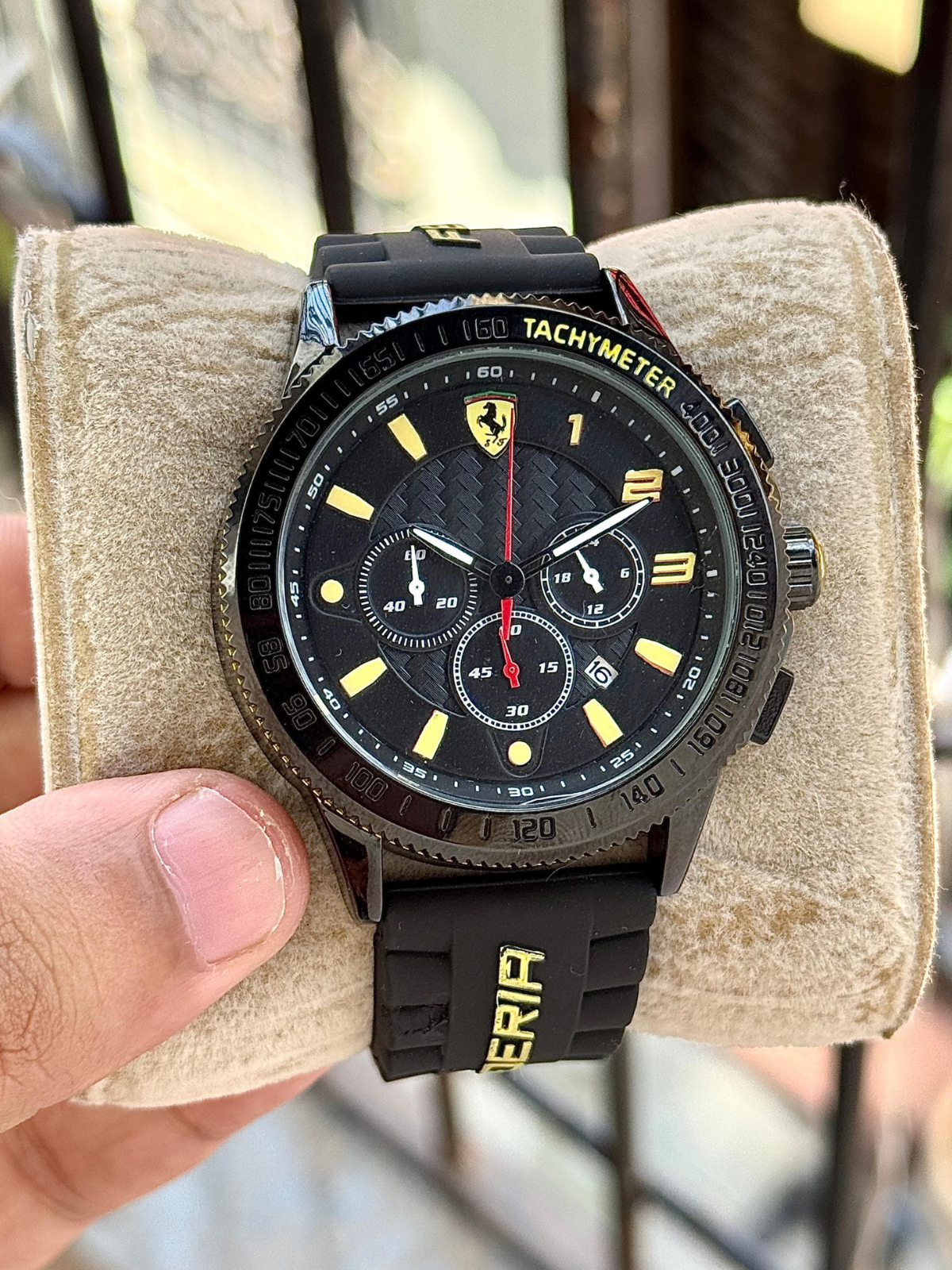 Fer_ri Sports black Watch with rubber bands