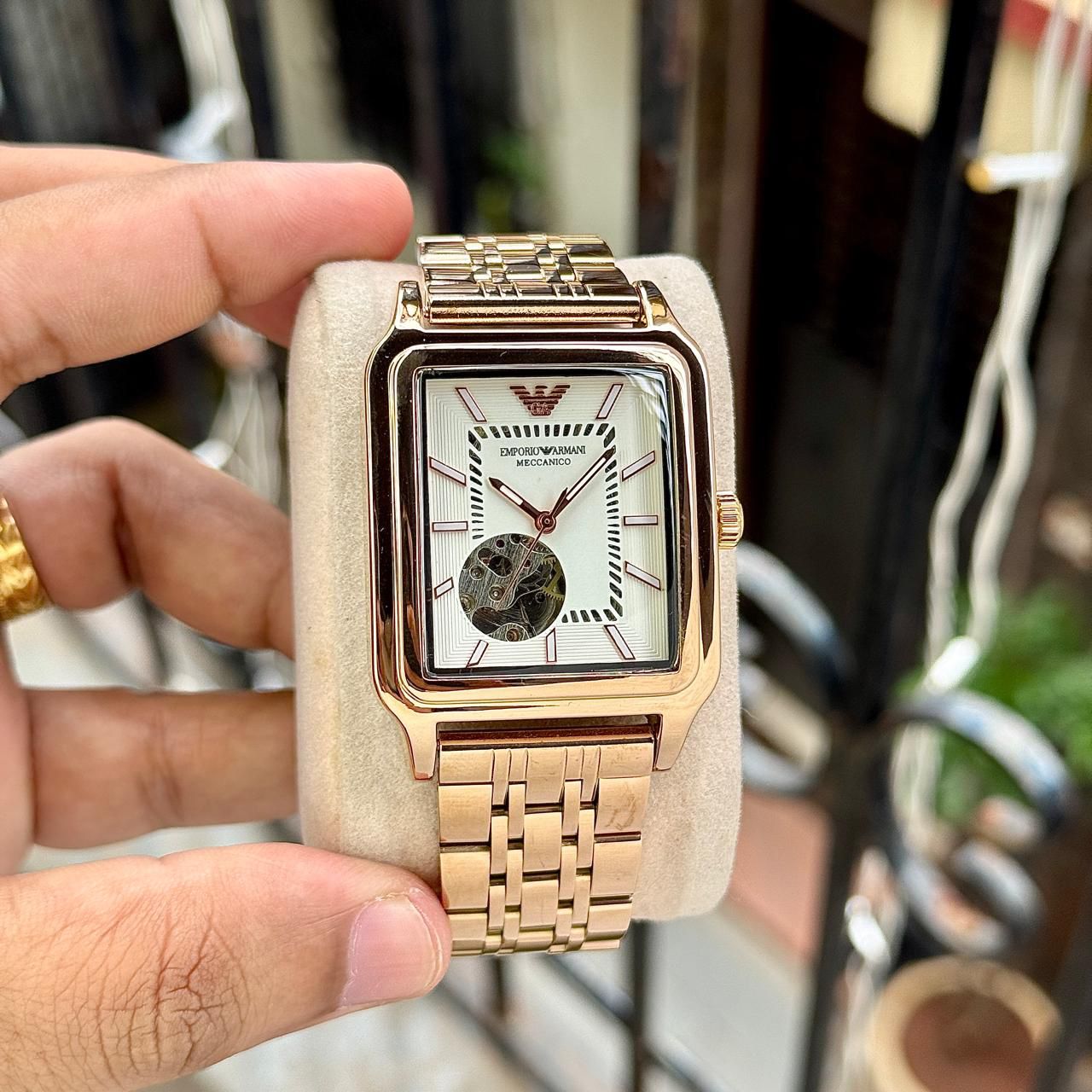 Empori_o Armani Copper White Dial Meccanico